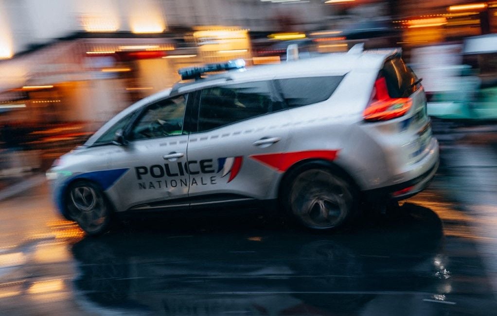 Mujer de 25 años encontrada muerta en su bañera, sospecha su pareja Mujer de 25 años encontrada muerta en su bañera, sospecha su pareja